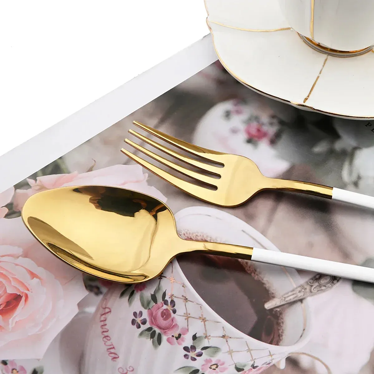 30 Piece Stainless Steel Cutlery Set For Dining