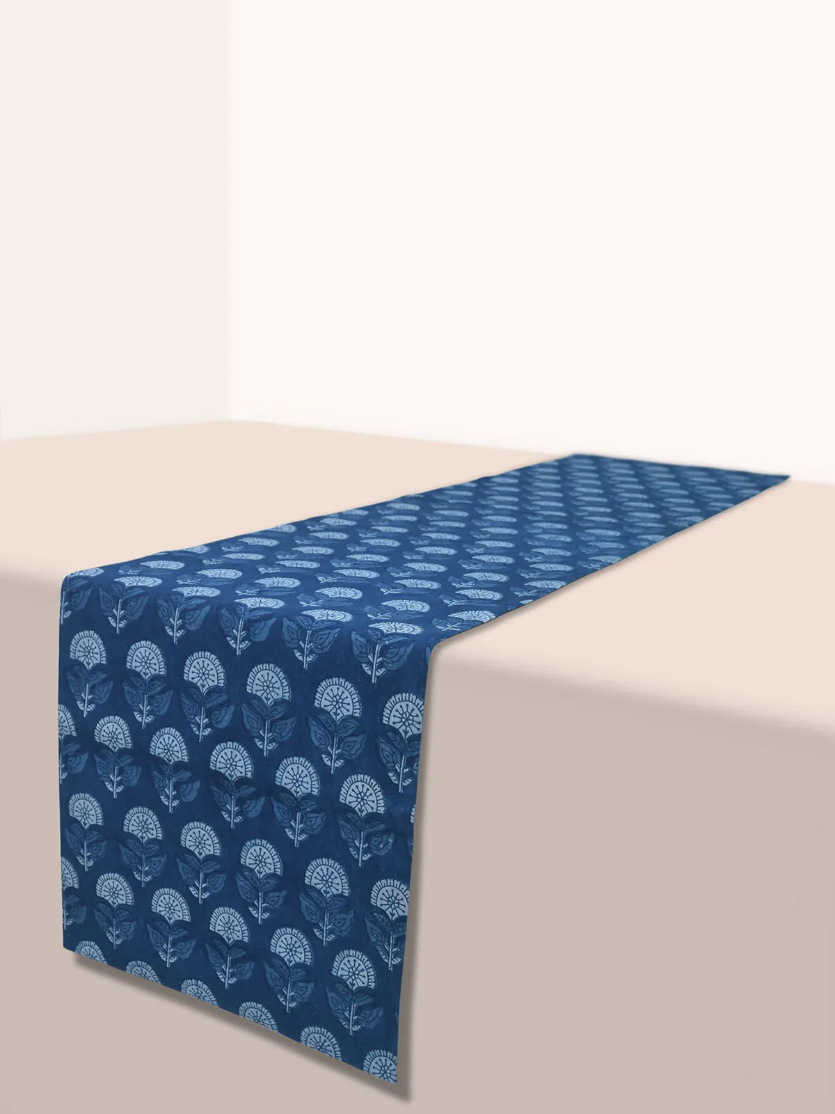 Blomst Table Runner